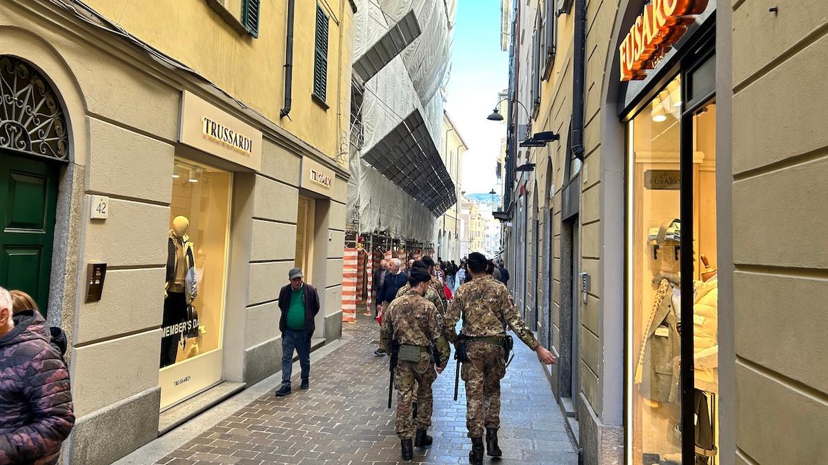 Timori e assenza di persone a Como in attesa di attacchi e saccheggi non realizzati
