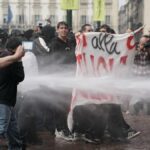 Torino, 16 ottobre 2026: corteo studentesco si trasforma in violenza, allerta per infiltrazioni nel movimento