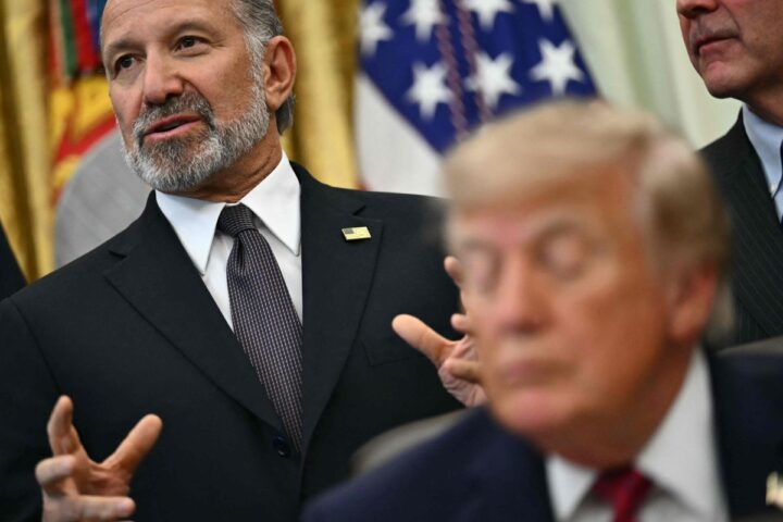 Trovato morto il whistleblower britannico Simon Andriesz: denunciati i legami con Epstein e il segretario al Commercio Usa