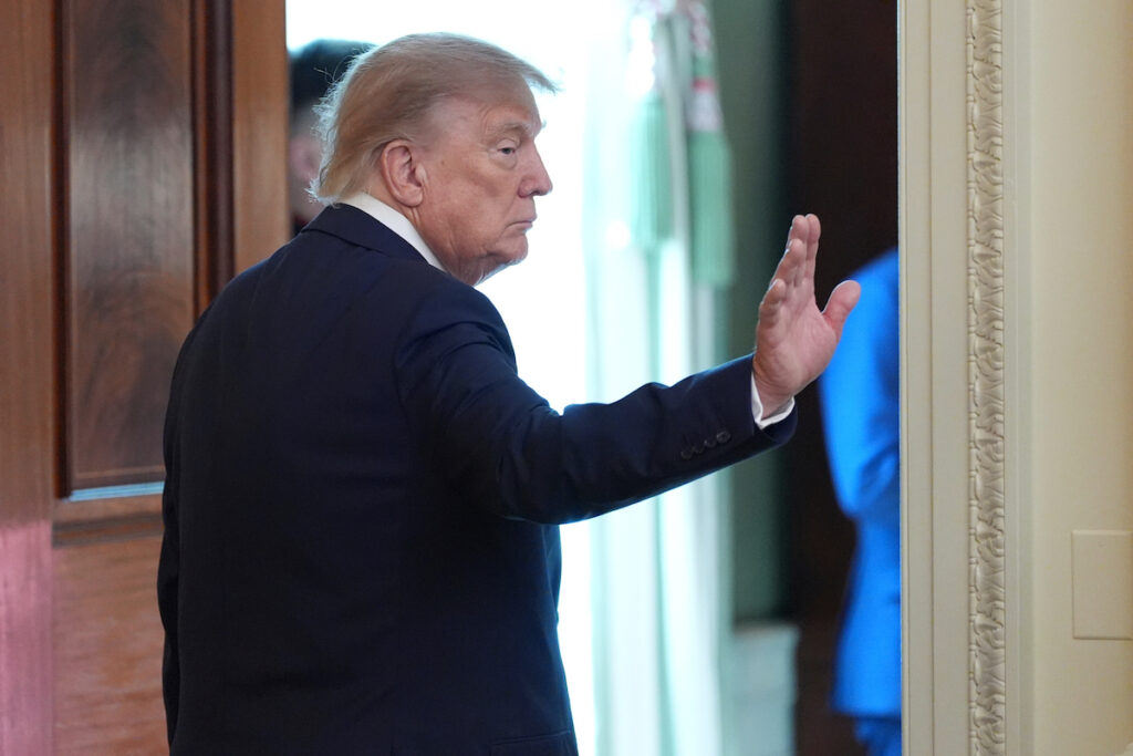 Trump annuncia che la Russia fornirà 300mila tonnellate di gasolio al mercato globale