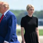 Trump esalta Margo Martin e crea tensione con la sua 'preferita' Natalie Harp durante un rally in Oklahoma