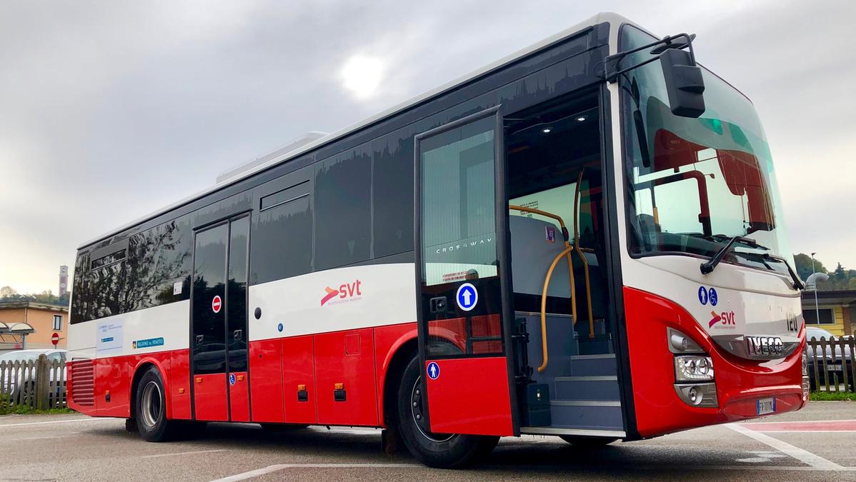 Un controllore di bus aggredito a Vicenza da un gruppo di minorenni