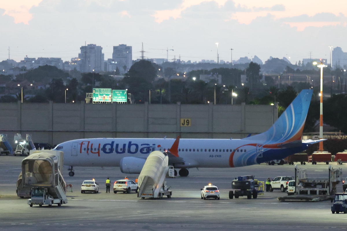 Un copilota di Flydubai ferisce il pilota con un’ascia d’emergenza durante il volo da Dubai a Tel Aviv