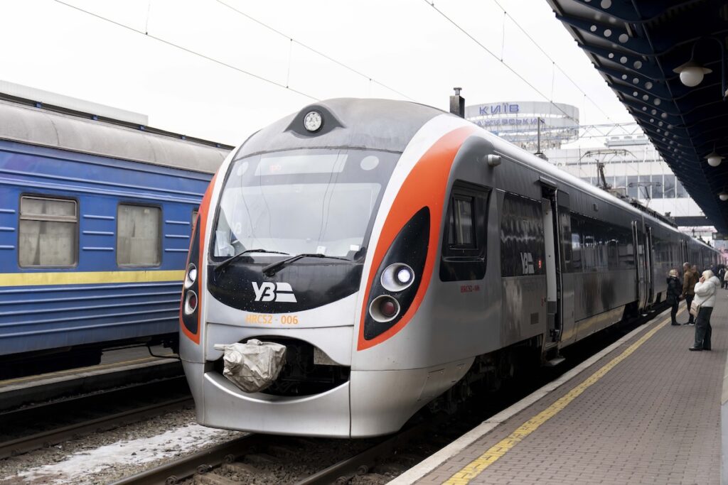 Un drone russo colpisce la stazione di Dnipro, in Ucraina: almeno 13 morti e diversi feriti