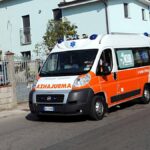 Un padre si lancia per salvare il figlio di 4 anni da una caduta a Pordenone