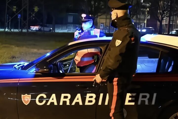 Un ragazzo di 13 anni incendia un clochard al porto vecchio di Sanremo, indagini in corso