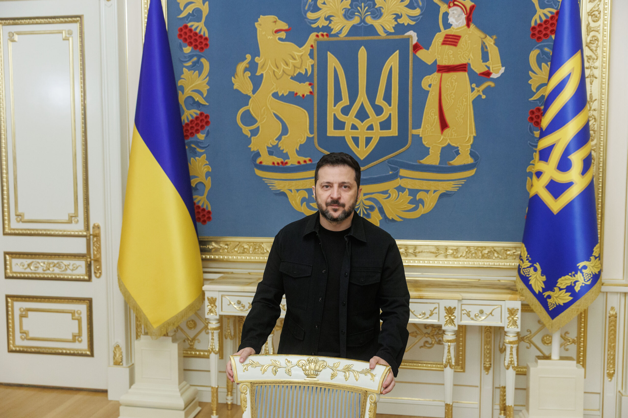 Zelensky: «Le restrizioni di Trump sono ingiuste, l'Italia è vittima della guerra ibrida di Putin»